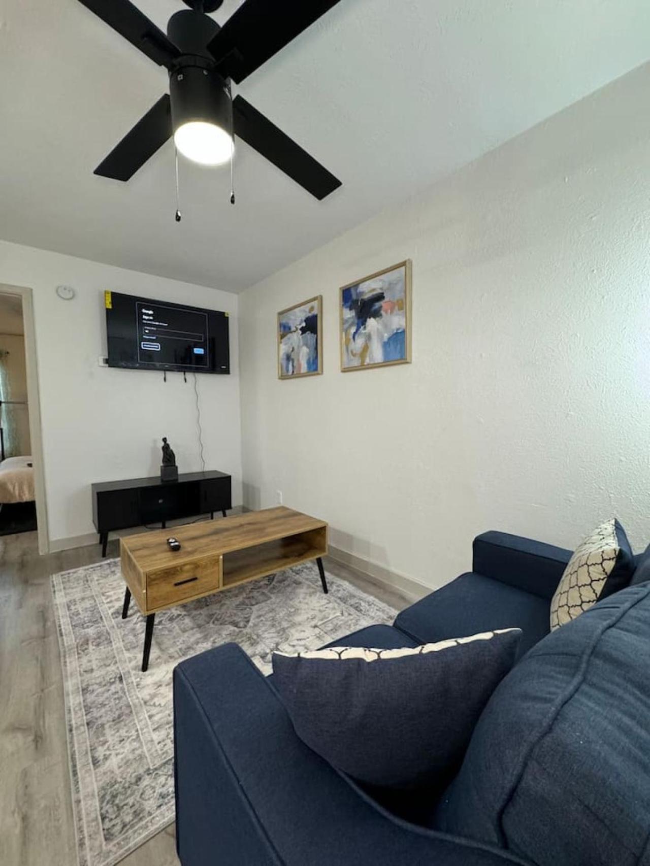 Dt L Luxe 1bd * Dallas