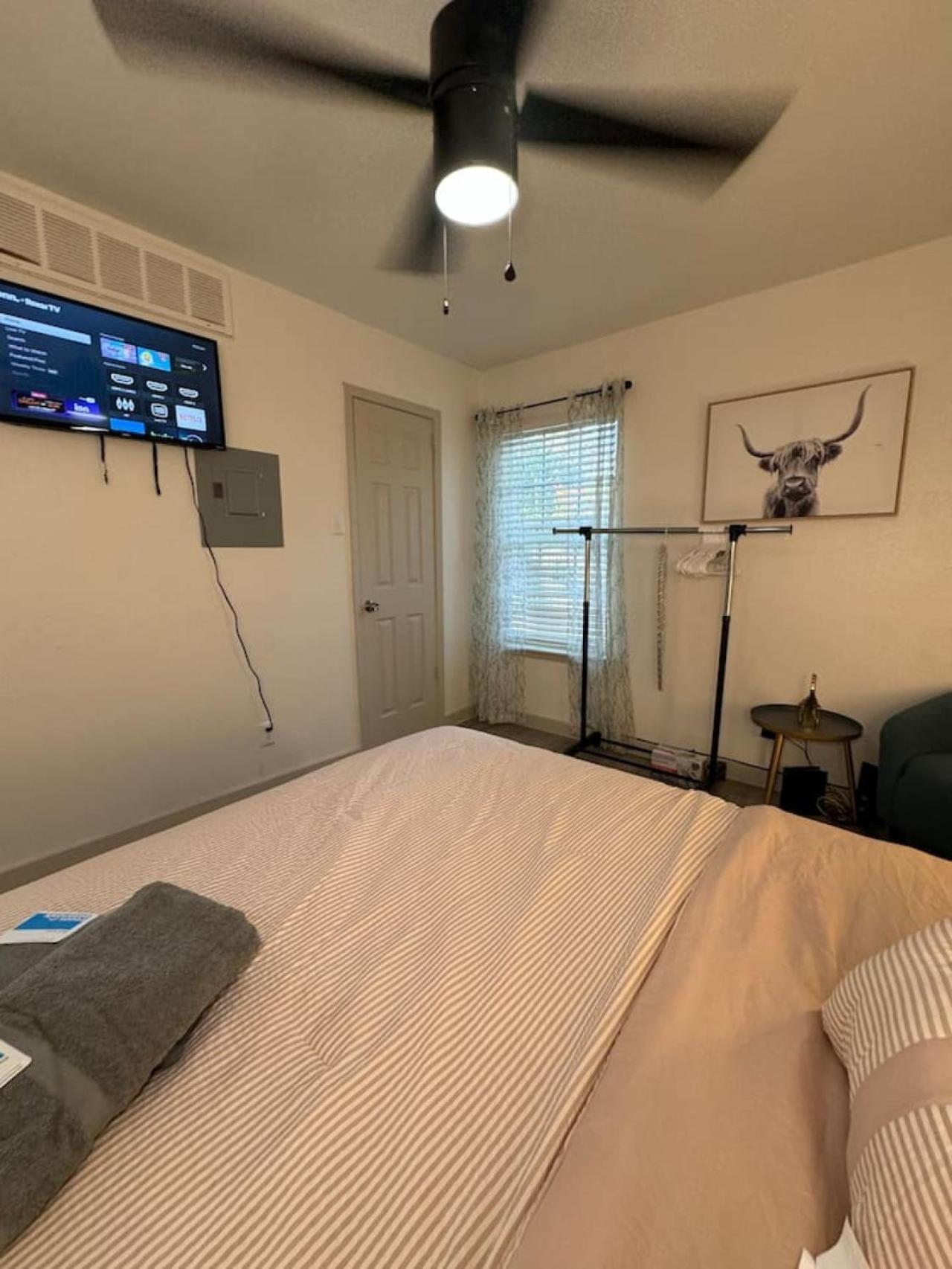 Dt L Luxe 1bd *