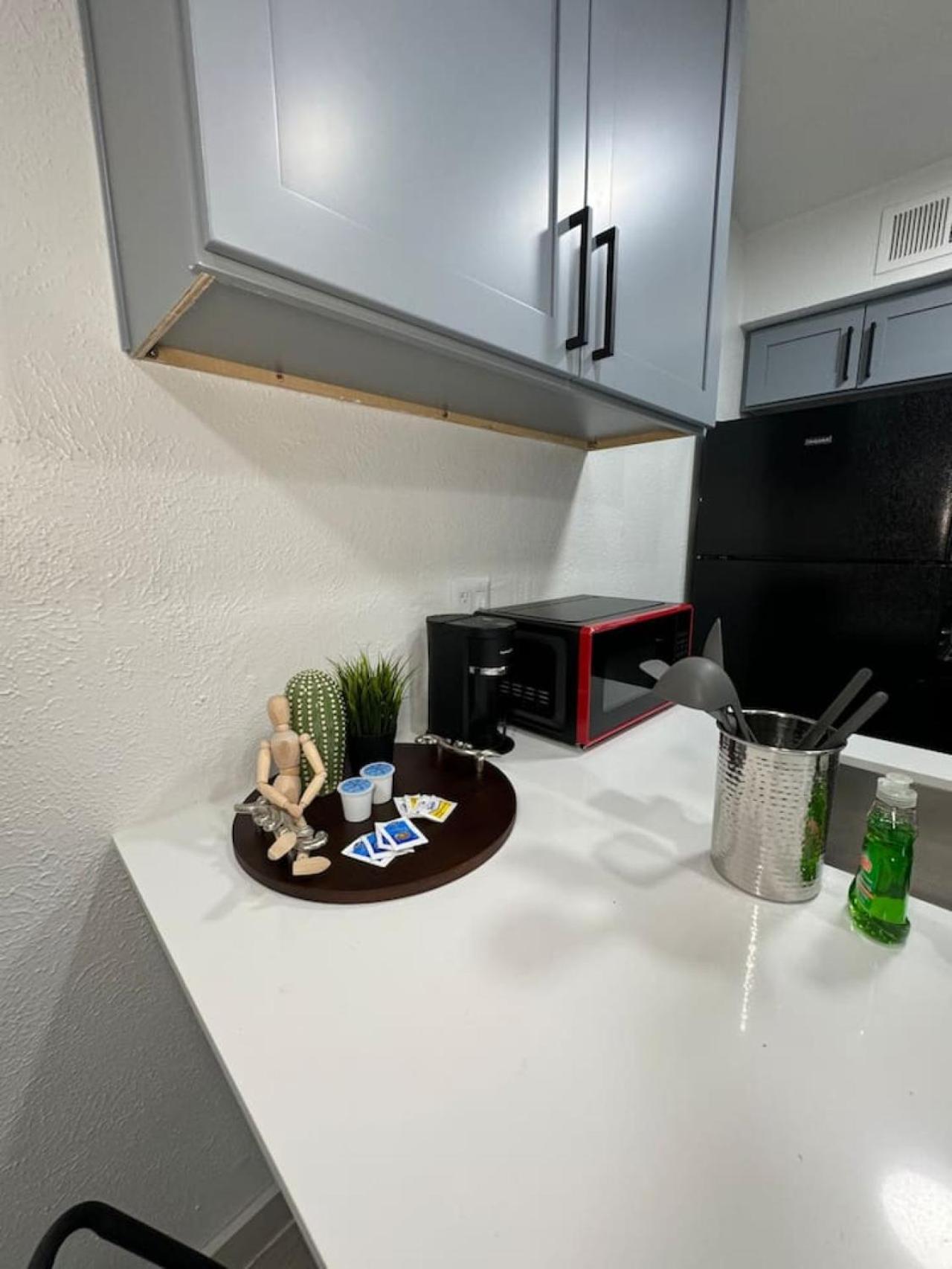 Dt L Luxe 1bd *